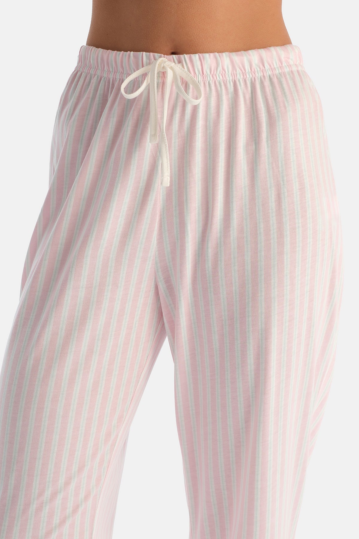 Ekru Baskı Detaylı Kısa Kollu Tişört Pantolon Takım