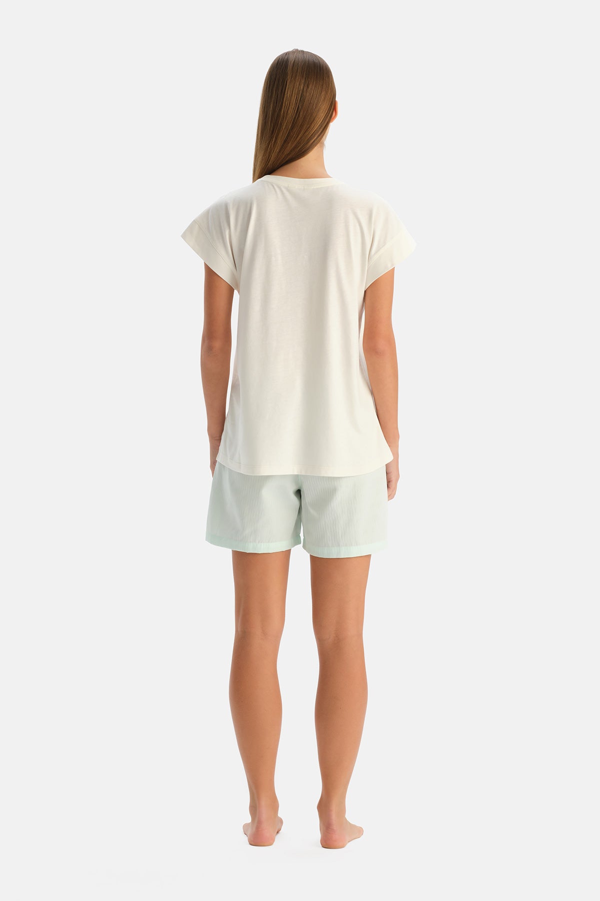 Ekru Baskı Detaylı Tişört Şort Takım