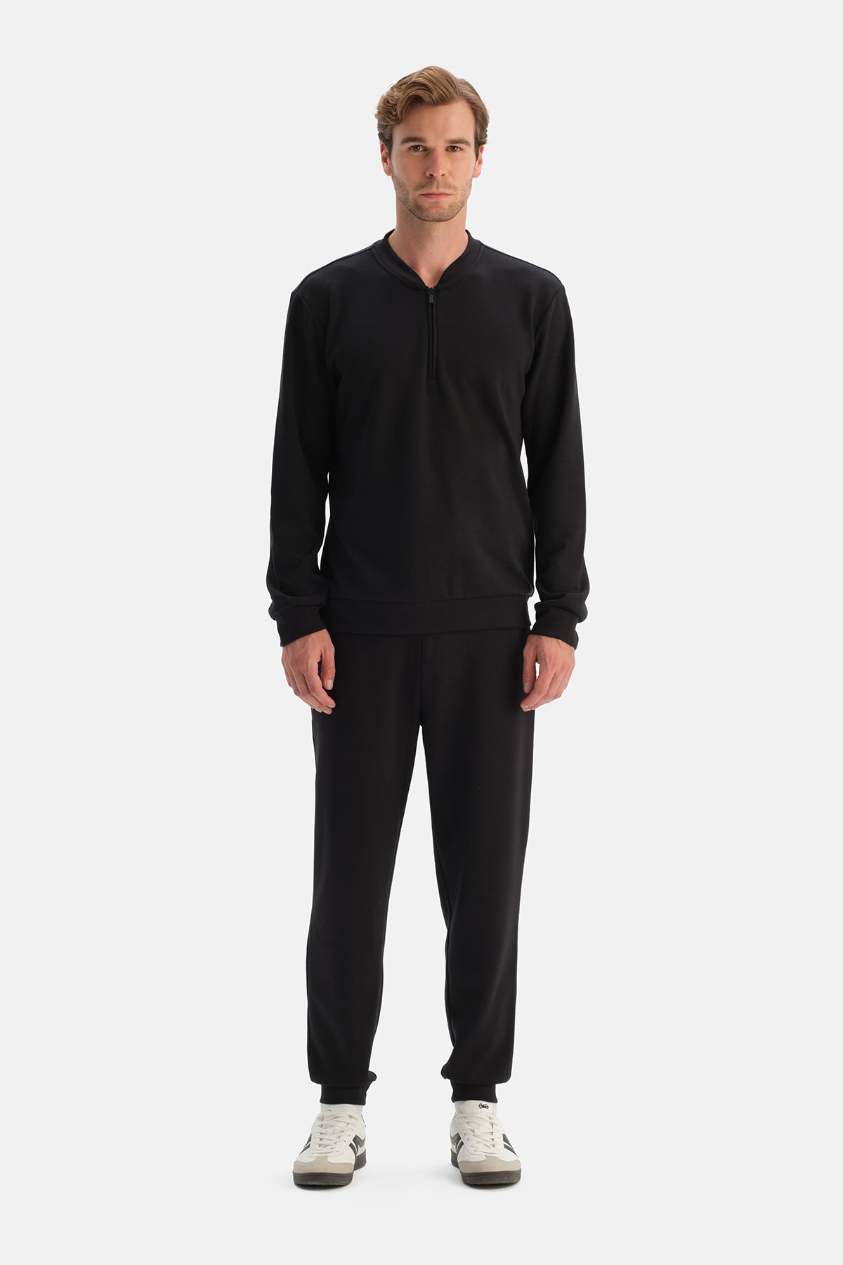 Siyah Basic Jogger Pantolon