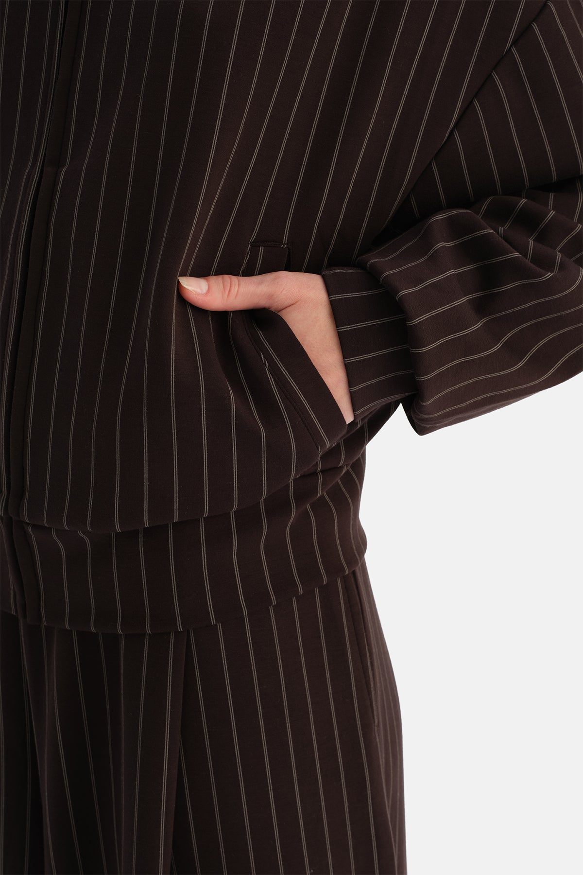 Koyu Kahve Çizgi Detaylı Fermuarlı Sweatshirt