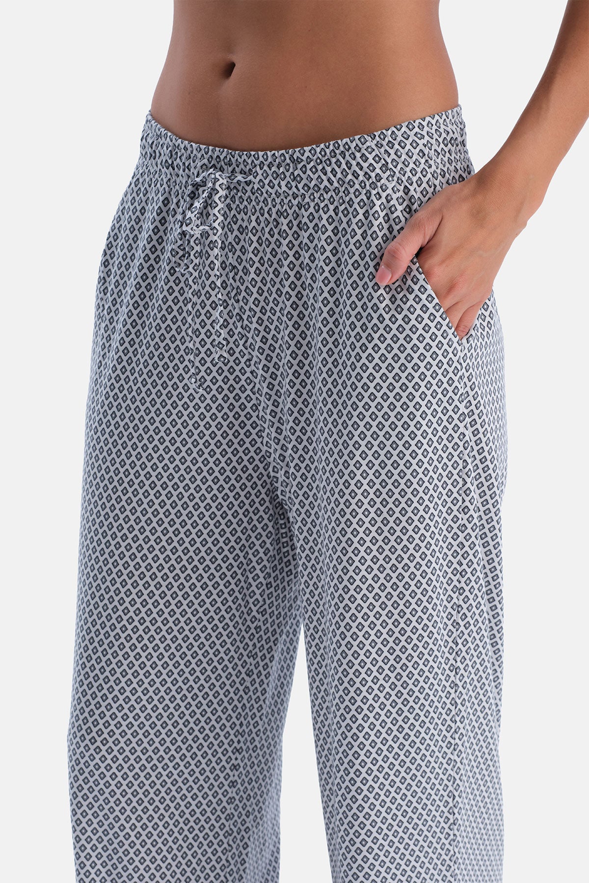 Gri Geometrik Baskılı Gömlek Pantolon Takım