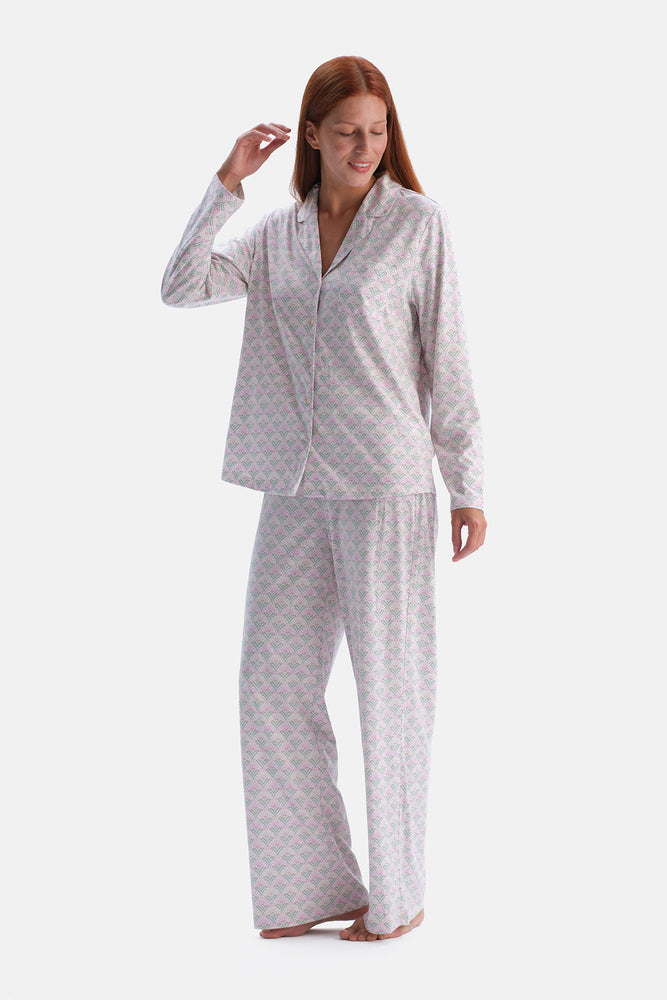 GEOMETRİK ÇİÇEK DESENLİ GÖMLEK PANTOLON TAKIM