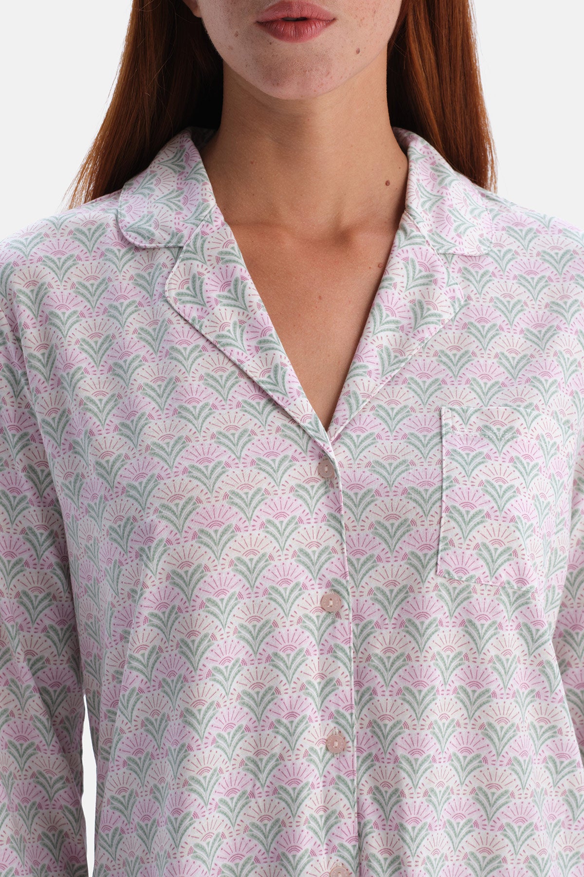 GEOMETRİK ÇİÇEK DESENLİ GÖMLEK PANTOLON TAKIM