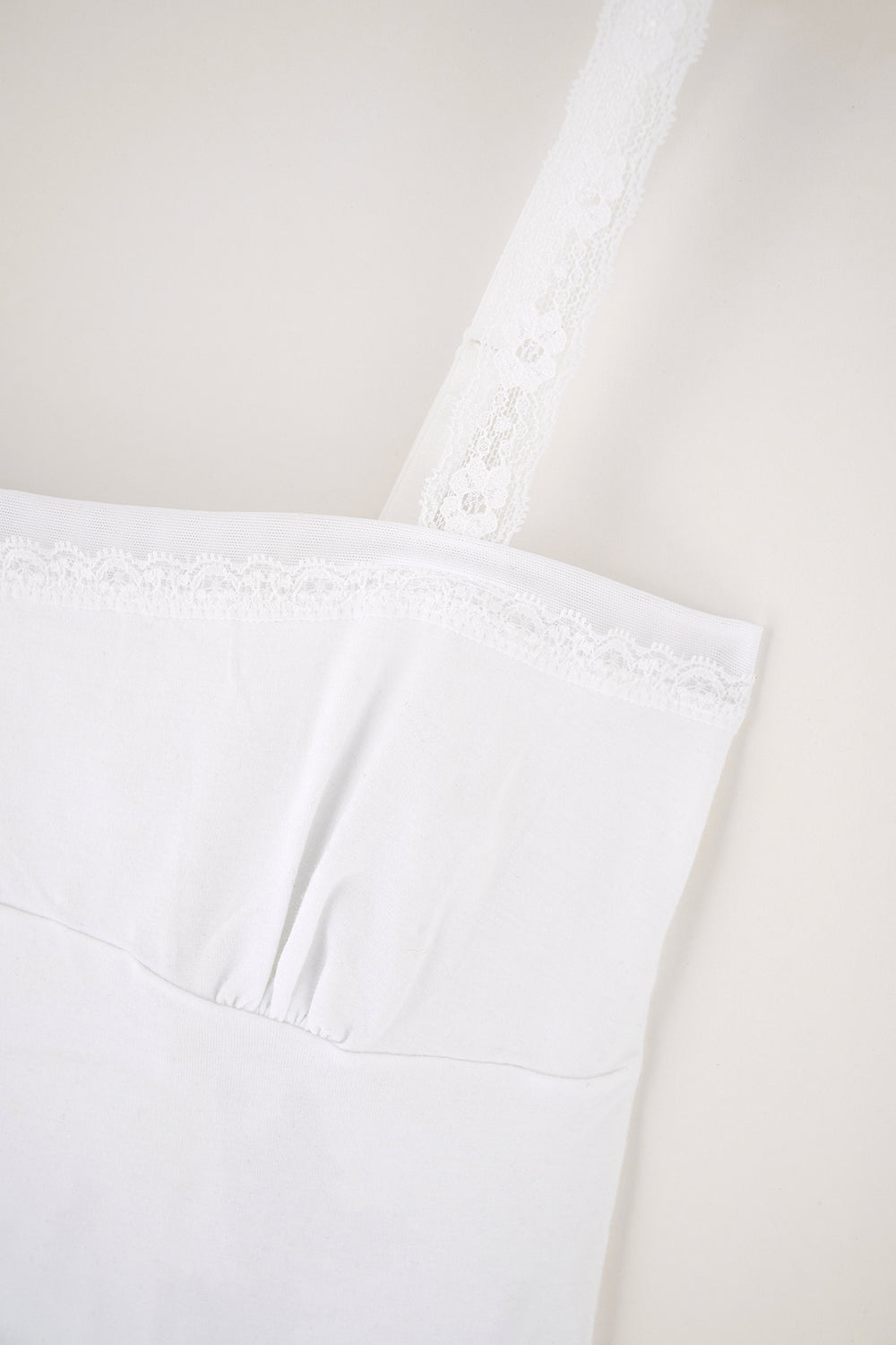 Beyaz Geniş Yaka Kalın Askılı Penye Kadın Atlet