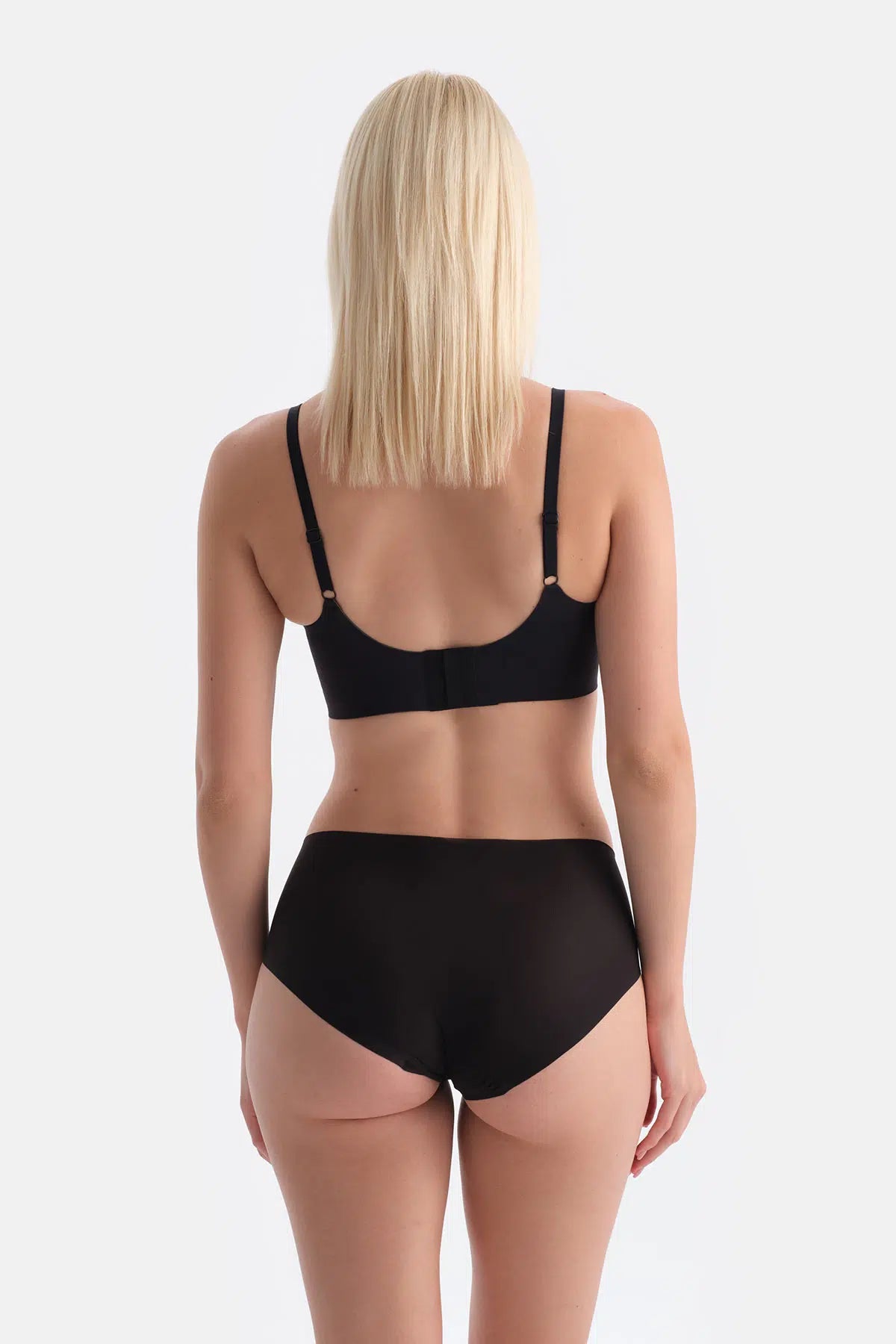 Siyah Linora Balensiz Dikişsiz Toparlayıcı Sütyen