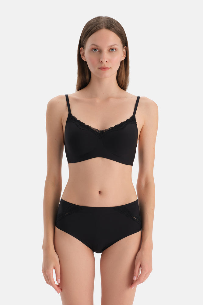 Siyah Lazer Kesim Brıef Külot