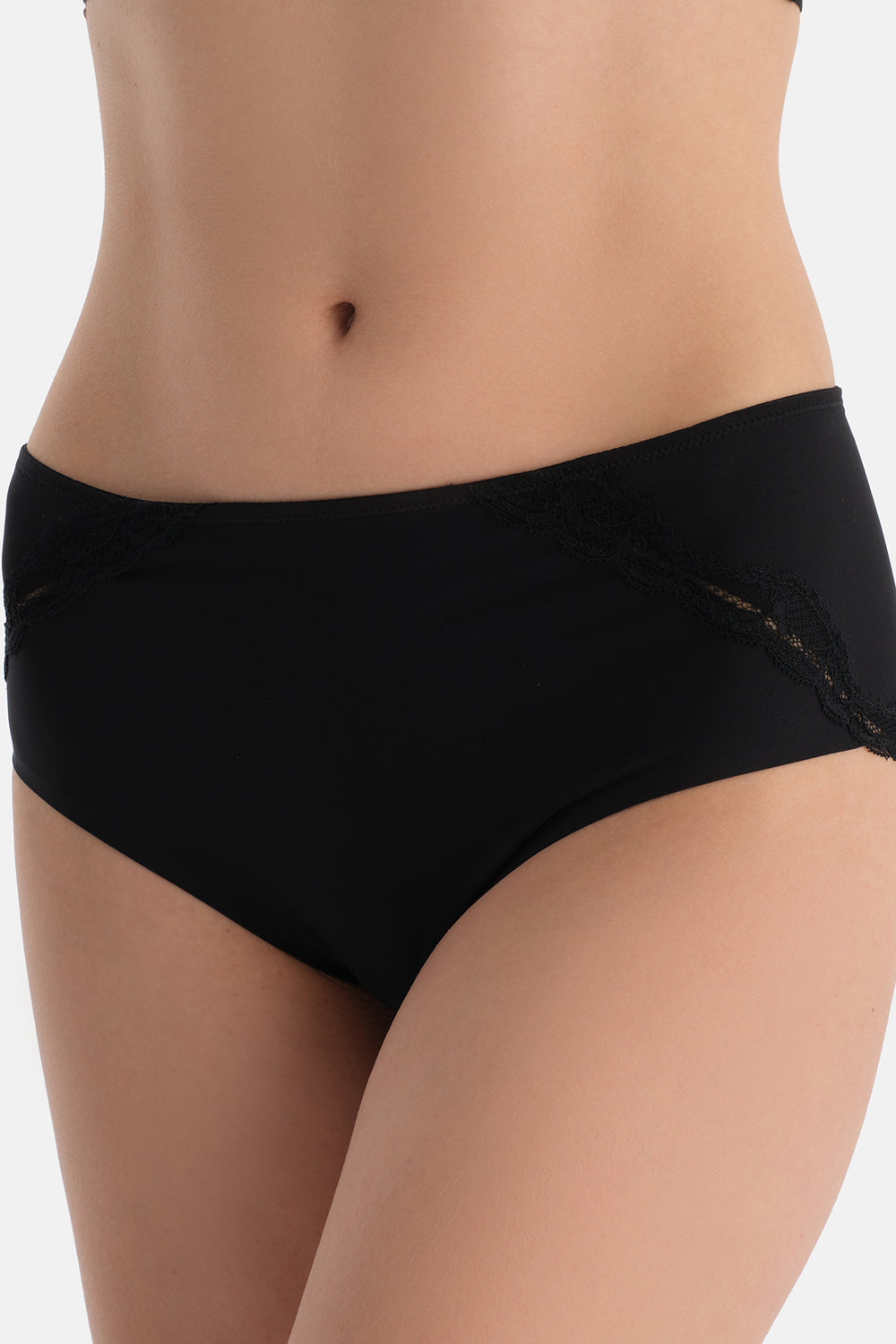 Siyah Lazer Kesim Brıef Külot