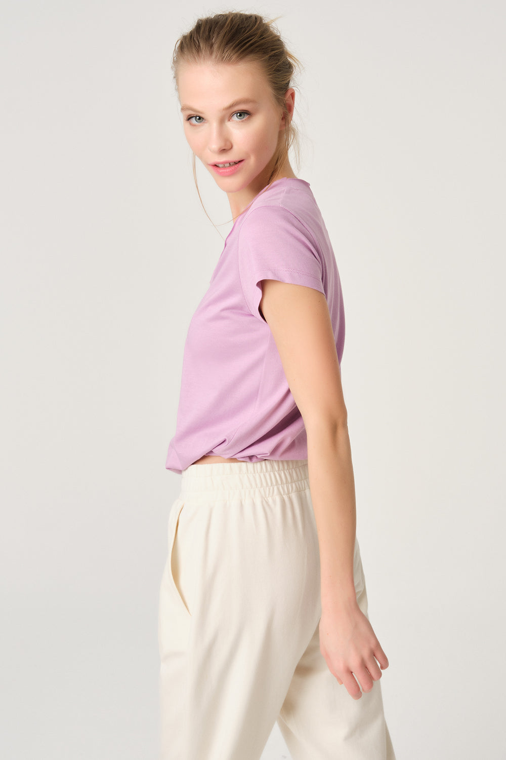 Pembe V Yaka Beli Büzgülü T-Shirt