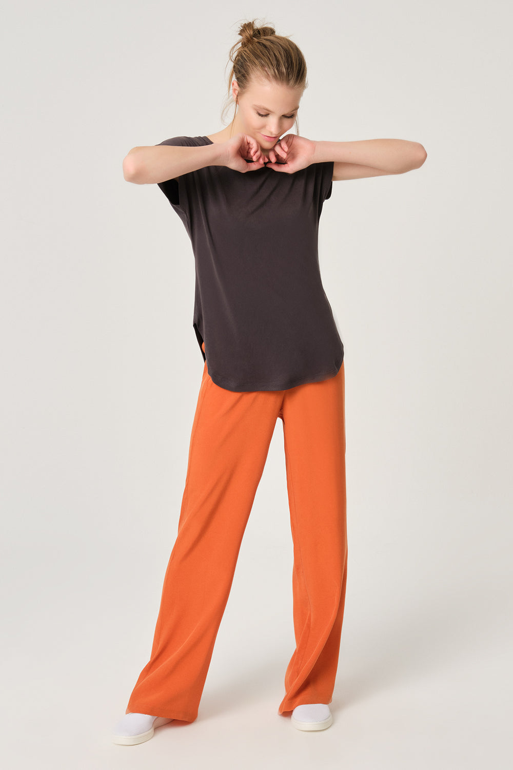 Füme Geniş Yaka Kısa Kol T-Shirt