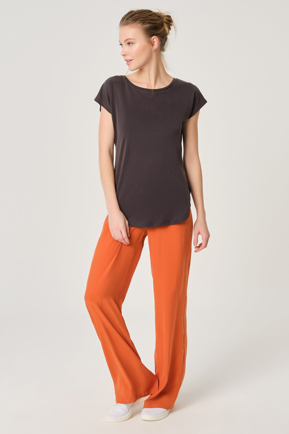 Tarçın Uzun Düz Paça Bol Kesim Pantolon