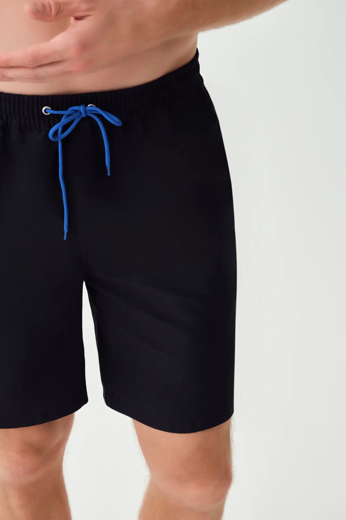 Siyah Micro Orta Düz Şort