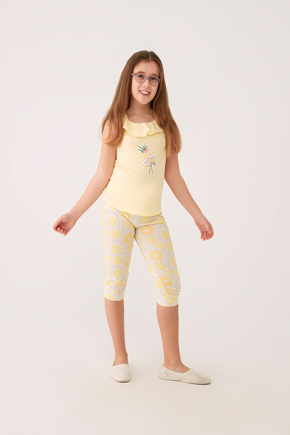 Sarı Kız Çocuk O Yaka Ananas Desen Modal Epirme Kısa Kol Kapri Takımı